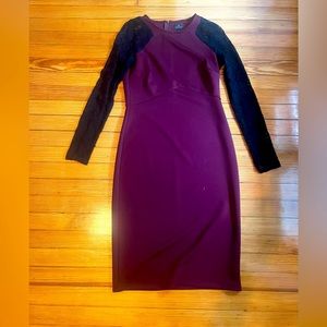 Women’s body con dress with lace sleeves